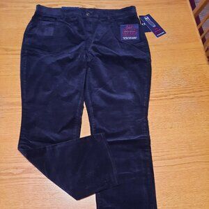 NWT Chaps Women’s Blue Mid Rise Velvet Soft Comfort Jeans Sz 16S
